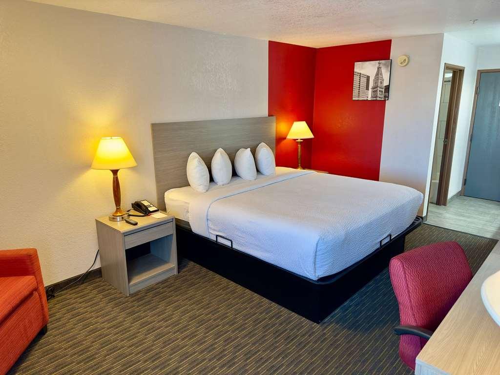 Sylo Hotel Denver Airport, A Ramada By Wyndham Aurora Room photo