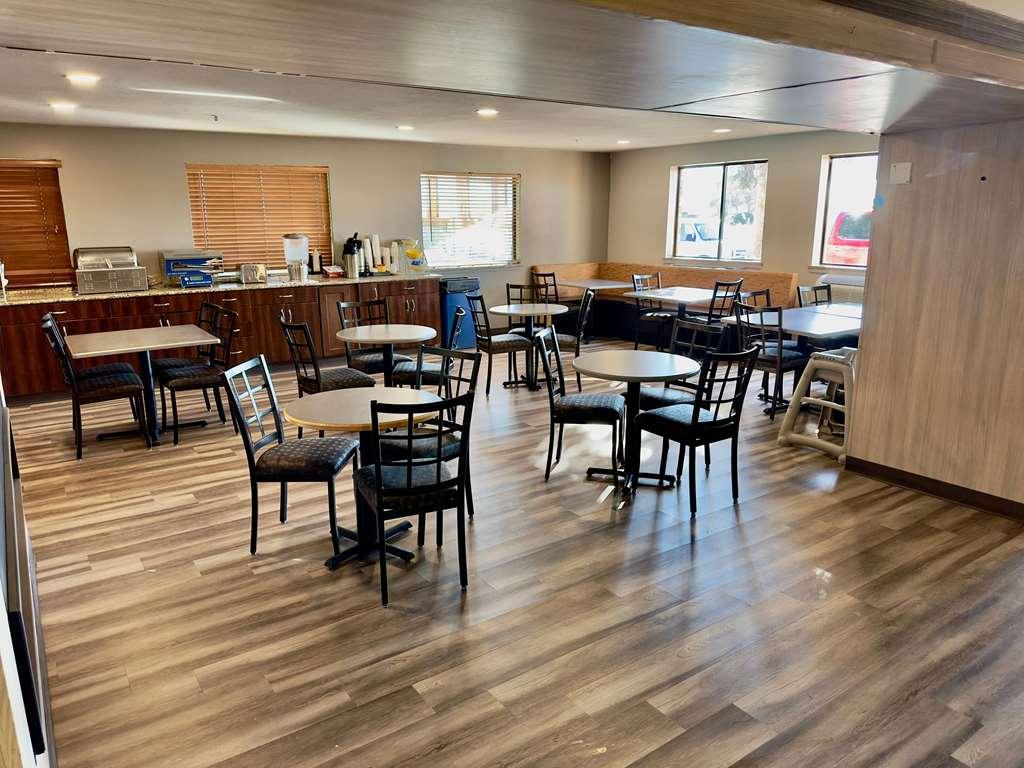 Sylo Hotel Denver Airport, A Ramada By Wyndham Aurora Restaurant photo