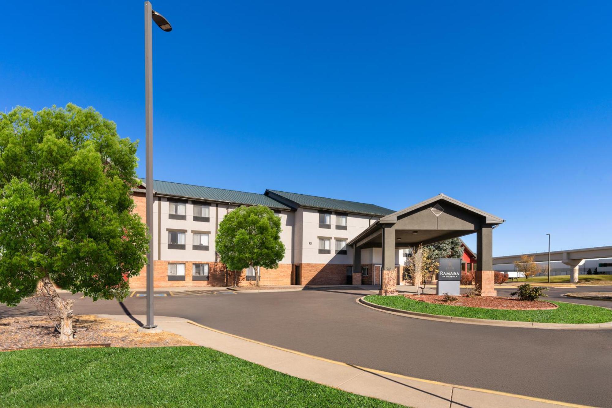 Sylo Hotel Denver Airport, A Ramada By Wyndham Aurora Exterior photo