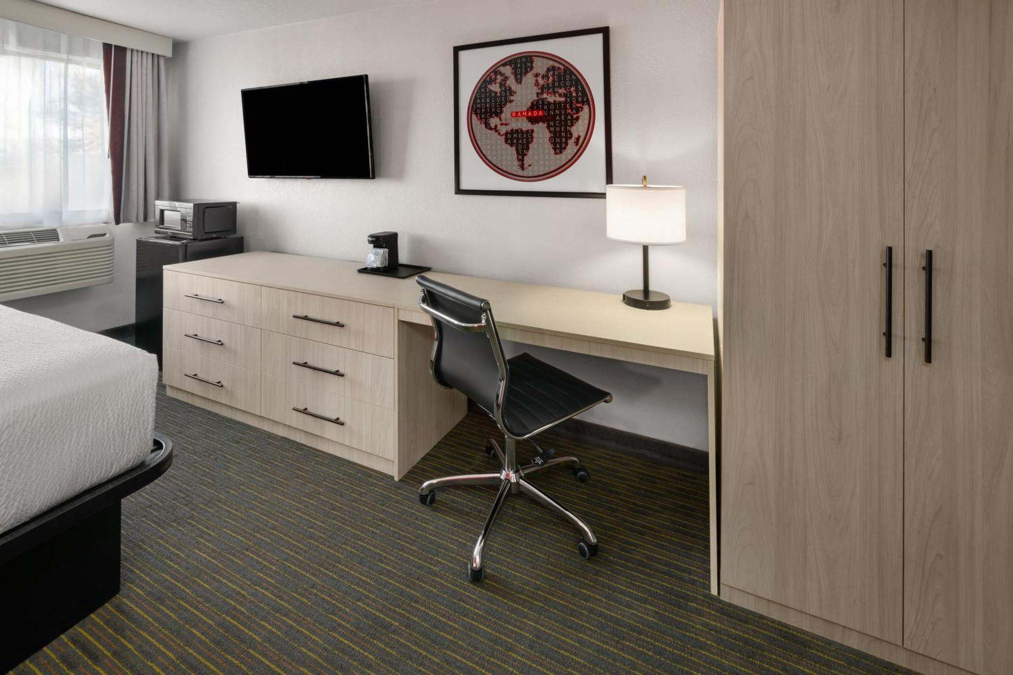 Sylo Hotel Denver Airport, A Ramada By Wyndham Aurora Exterior photo