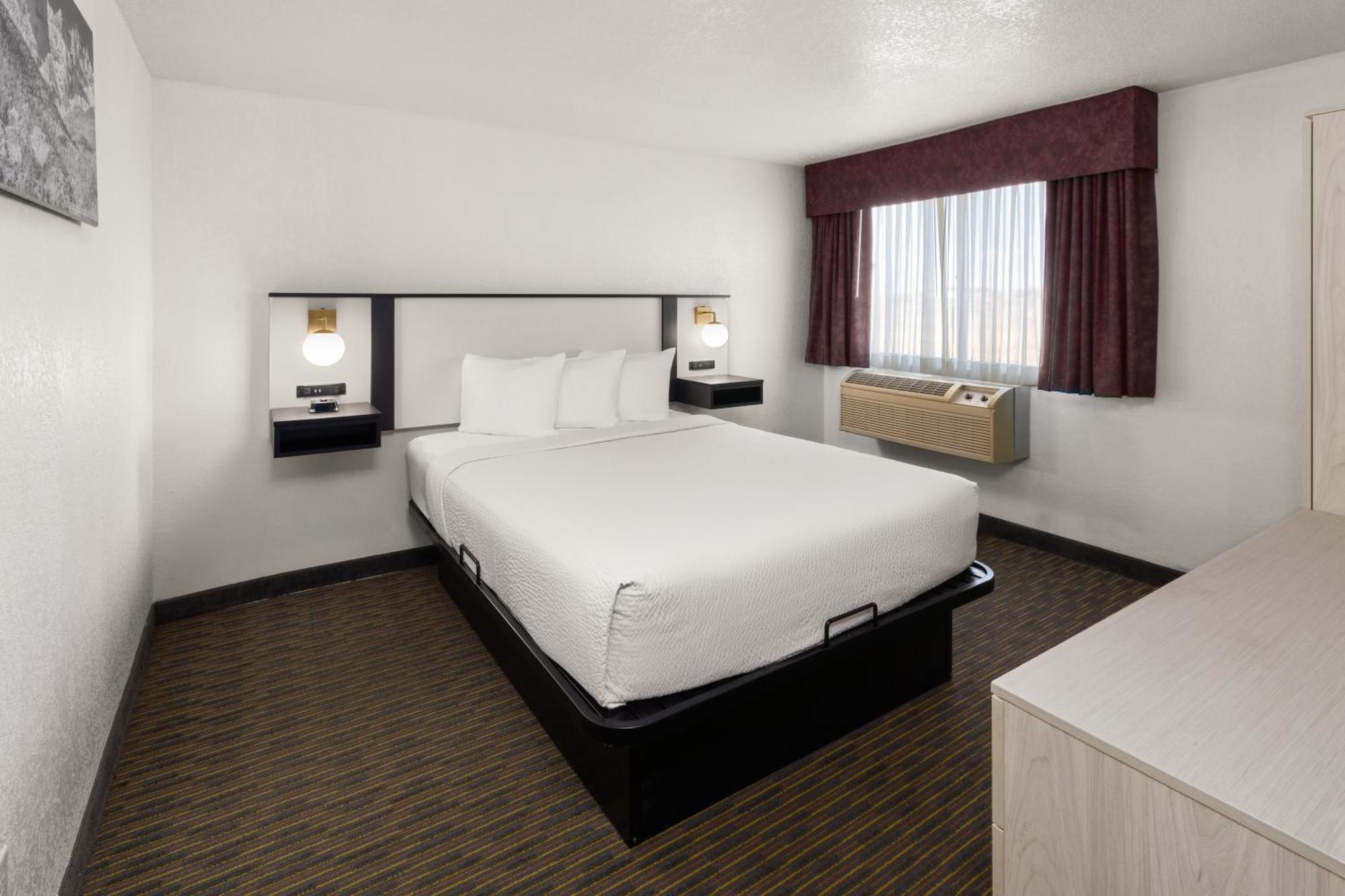 Sylo Hotel Denver Airport, A Ramada By Wyndham Aurora Exterior photo