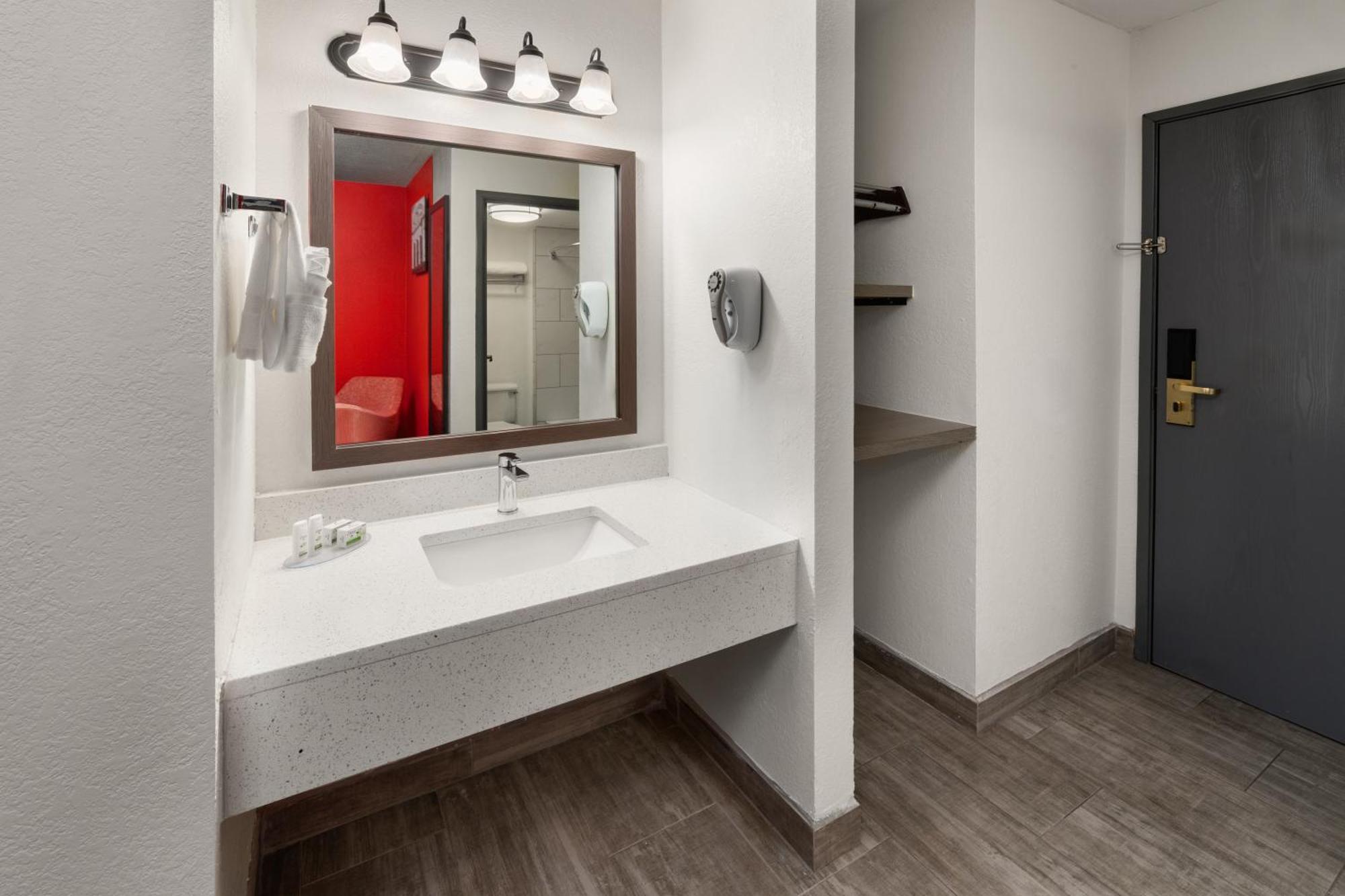 Sylo Hotel Denver Airport, A Ramada By Wyndham Aurora Exterior photo