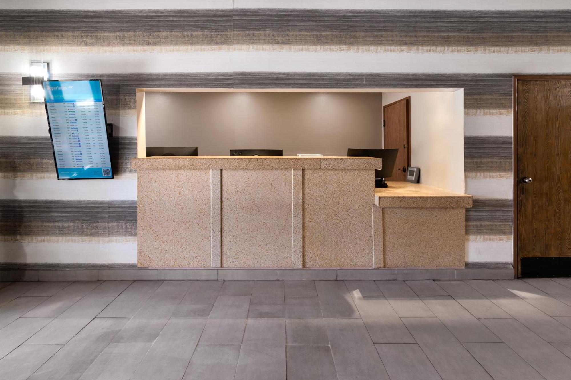 Sylo Hotel Denver Airport, A Ramada By Wyndham Aurora Exterior photo